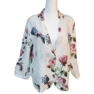 Bella Amore Italy, Linen Floral Print Blazer. Abalone Button Closure.